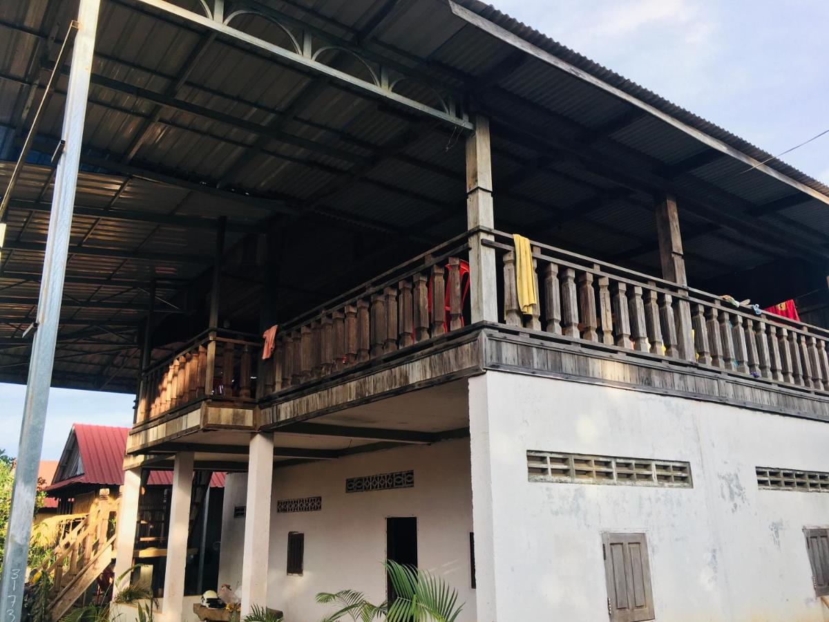 Ratanakiri Farmhouse & Trekking Banlung Екстер'єр фото