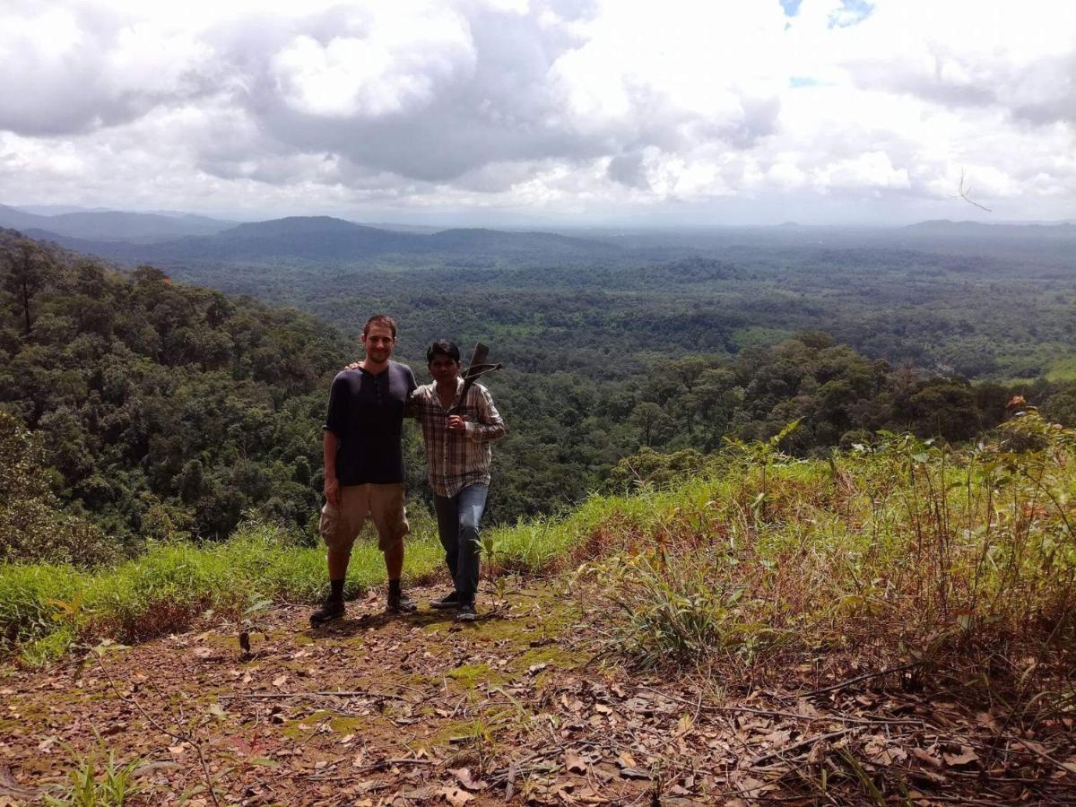 Ratanakiri Farmhouse & Trekking Banlung Екстер'єр фото