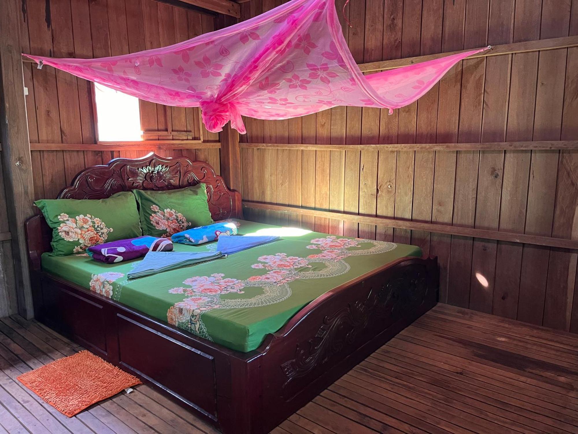Ratanakiri Farmhouse & Trekking Banlung Екстер'єр фото